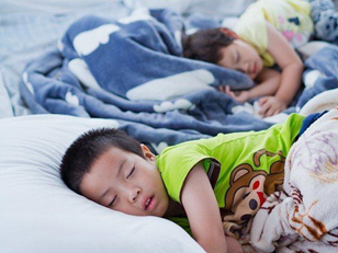 【健康科普】孩子半夜睡觉喜欢张嘴呼吸、打呼噜？中医妙招来帮忙
