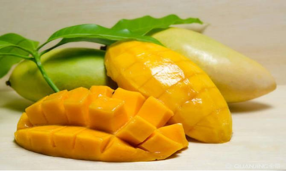 【健康科普】夏季芒果享不停？一起来学习一下如何正确吃芒果吧