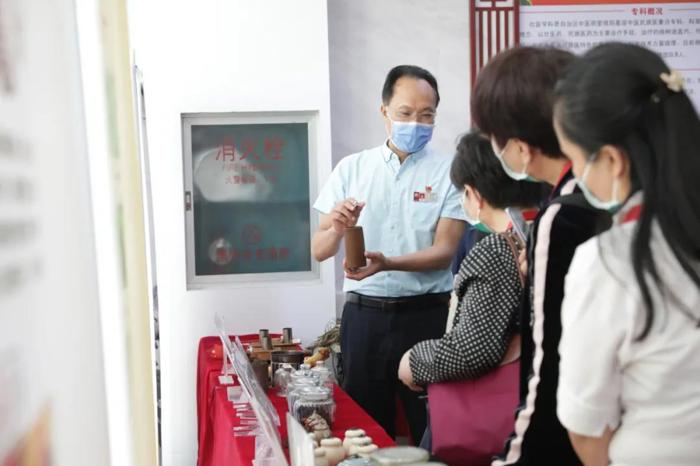 【指导】忠诚护理卫生事业，心系老区百姓健康 ——西部护理联盟专家到百色市中医医院指导交流