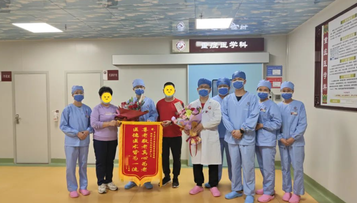 【医患和谐】百色市中医医院重症医学科（ICU）收到患者家属送来的锦旗