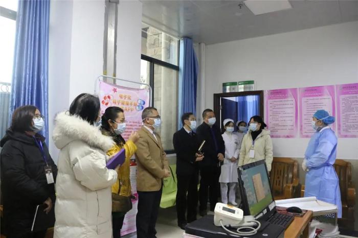 百色市中医医院荣获2020年百色市卫生健康系统“最美白衣战士”集体奖及个人奖