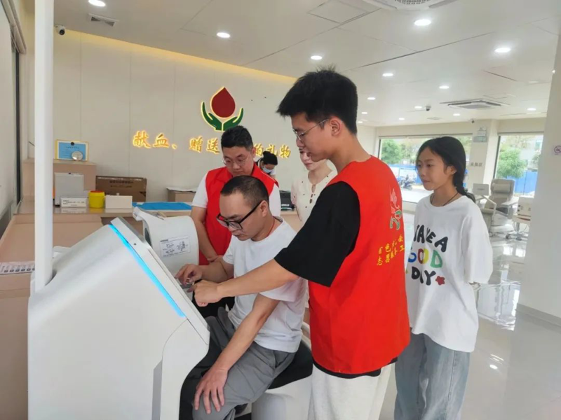 【医院动态】传承五四薪火，热血医者同行——百色市中医医院联合市中心血站开展五四青年节活动